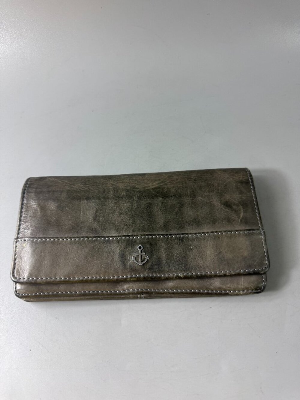 Harbour 2nd Women’s Gray Genuine Leather Wallet Clutch